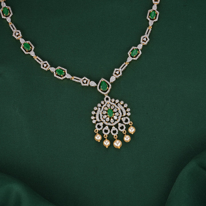 Magnificent Diamond Design Short Necklace