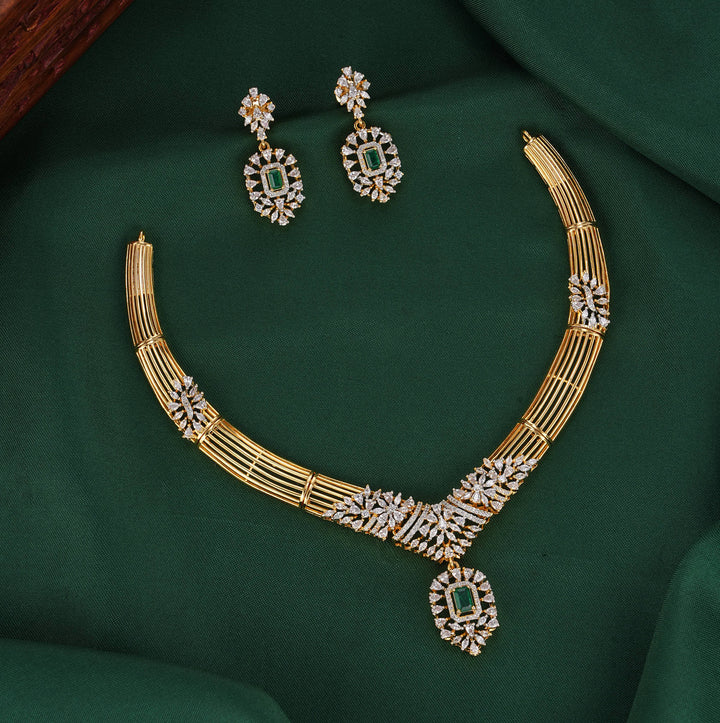 Elarine Diamond Design Necklace Set