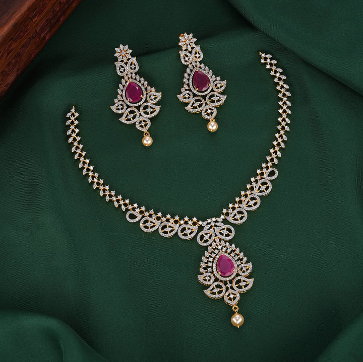 Auralis Diamond Design Necklace Set