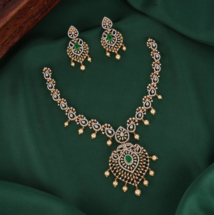 Gleaming Diamond Design Necklace Set