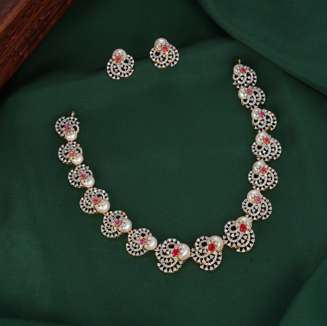 Dazzling Delights Diamond Design Necklace Set