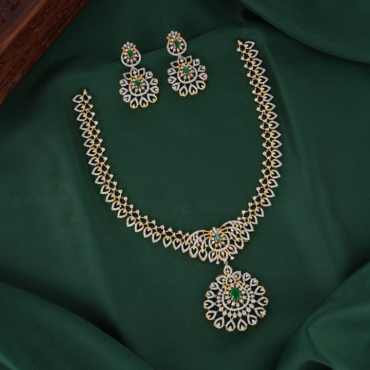 Lara Diamond Design Necklace Set