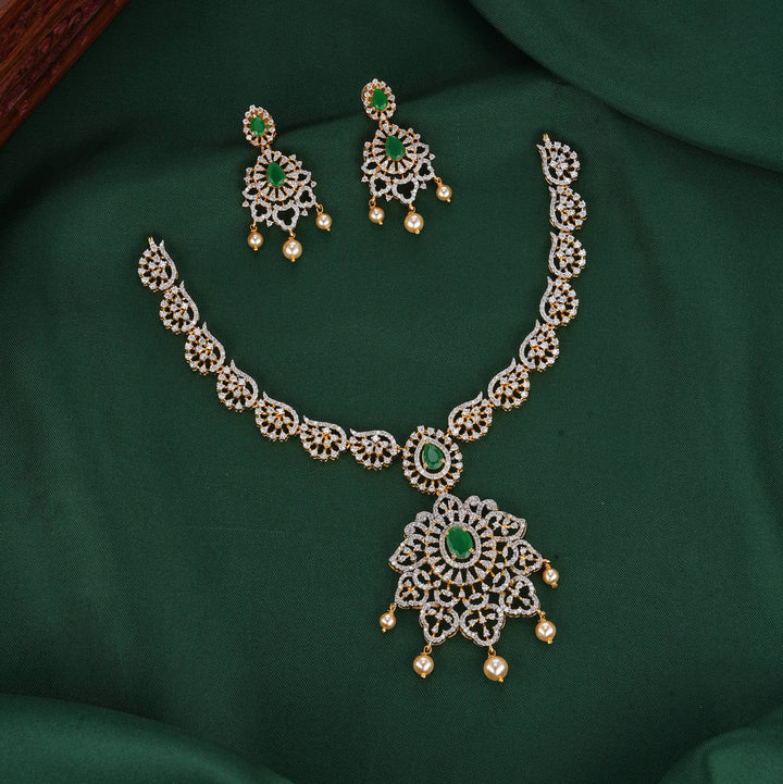 Sarvelle Diamond Design Necklace Set