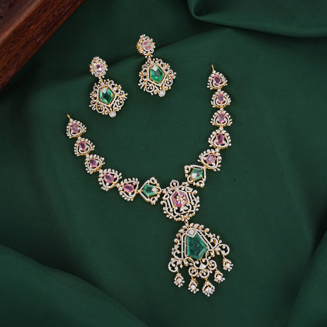 Amazing Diamond Design Necklace Set