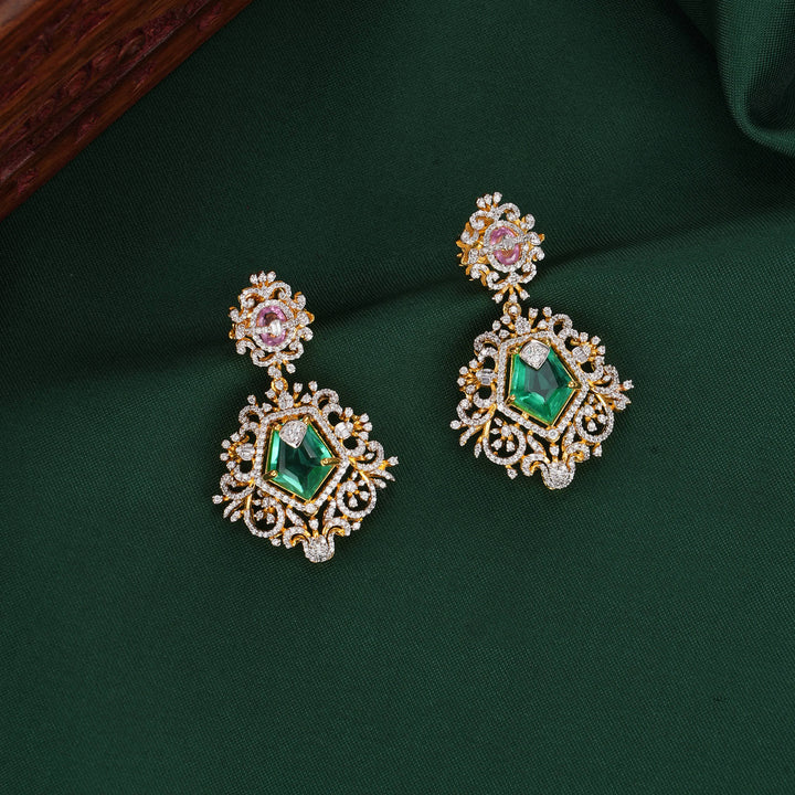 Amazing Diamond Design Necklace Set