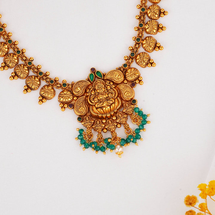 Dazzling  Nagas Short Necklace