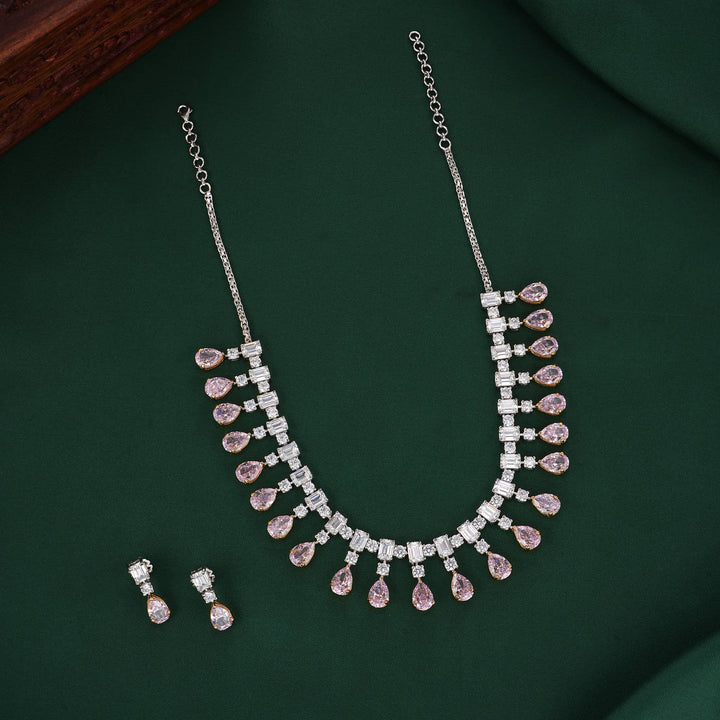 Effortlessly Pretty Short Necklace Set