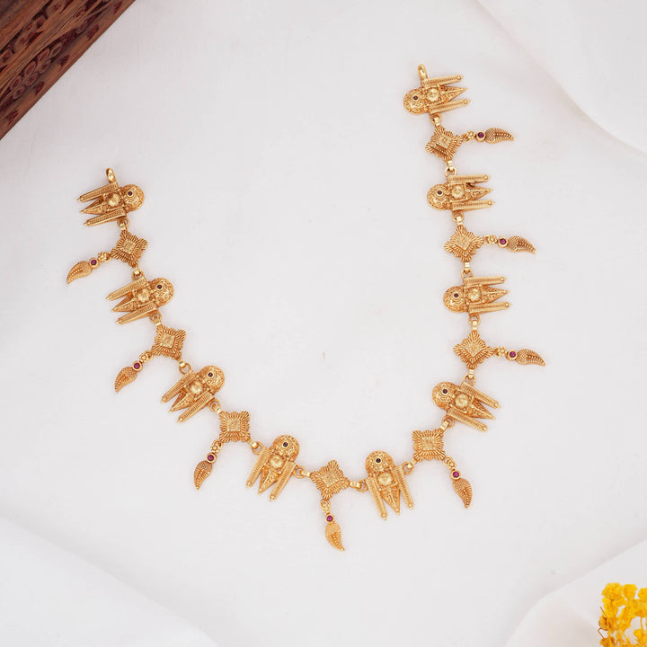 Crafted Wonder Short Necklace