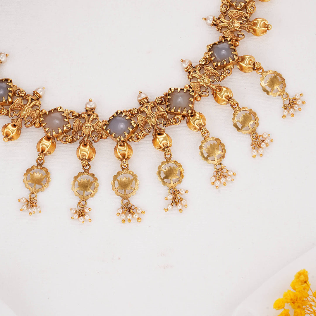 Willow Charm Short Necklace