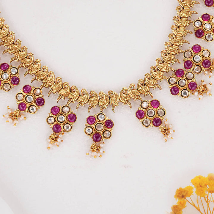 Alluring Aura Stone Short Necklace