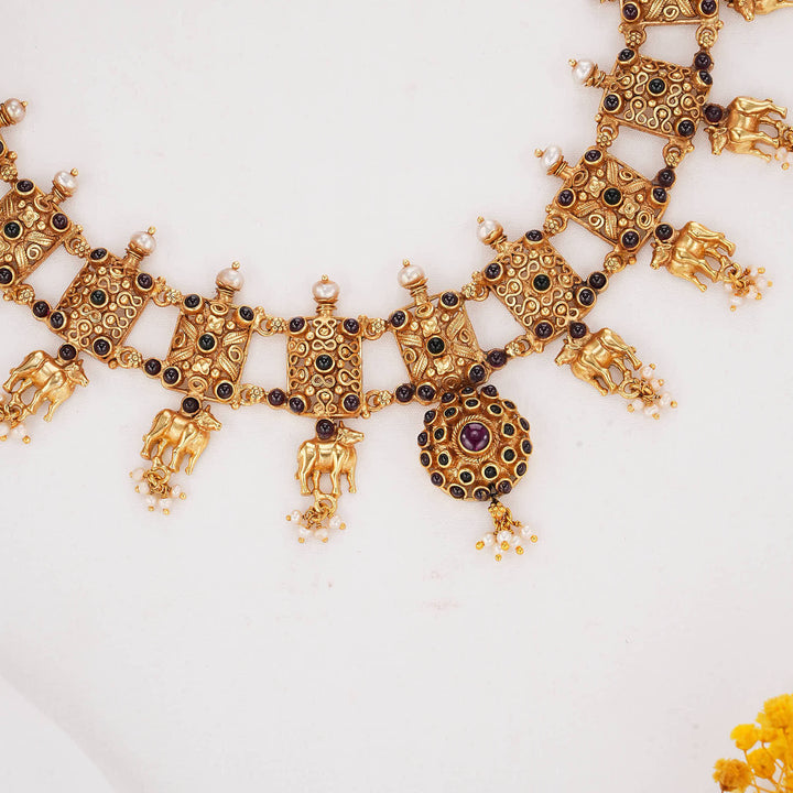 Royal Appeal Short Necklace