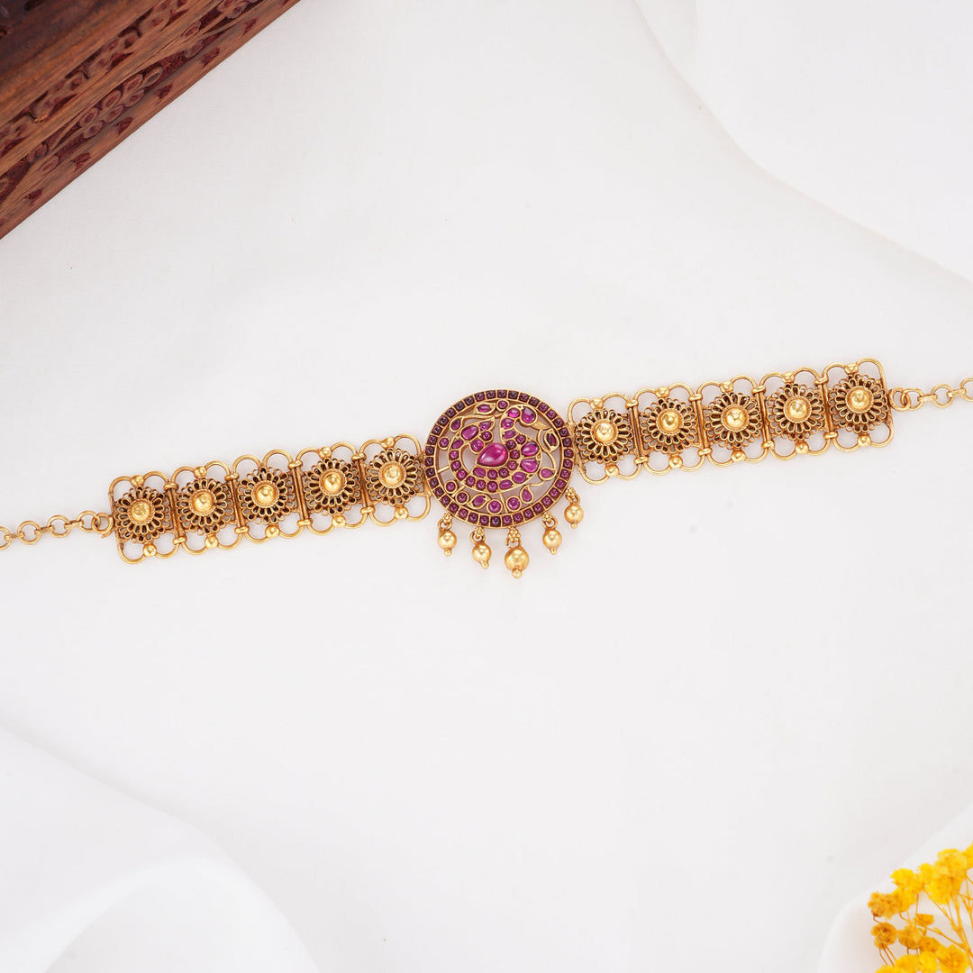 Demands Attention Choker