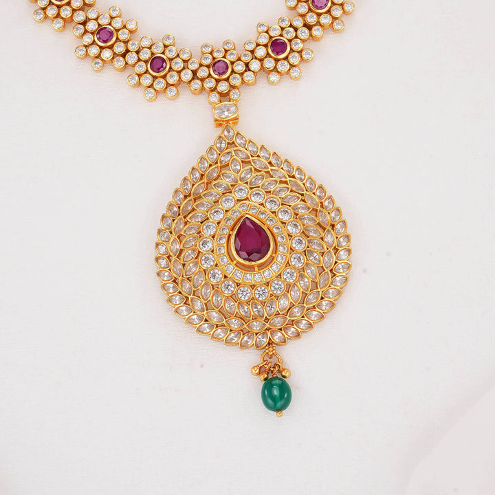 Alluring Stone Short Necklace
