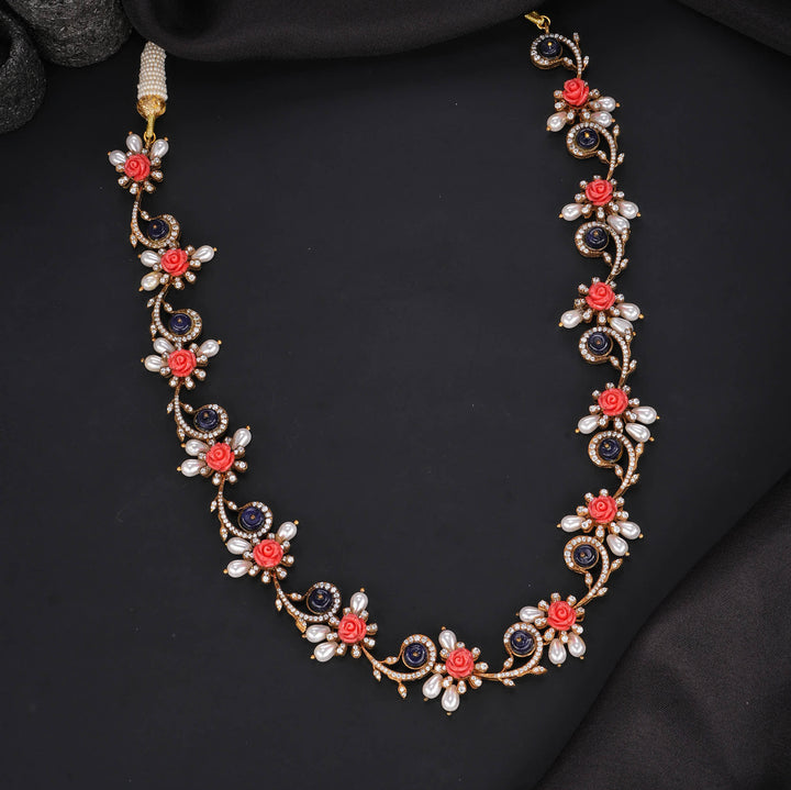 Dazzling Glow Victorian Short Necklace