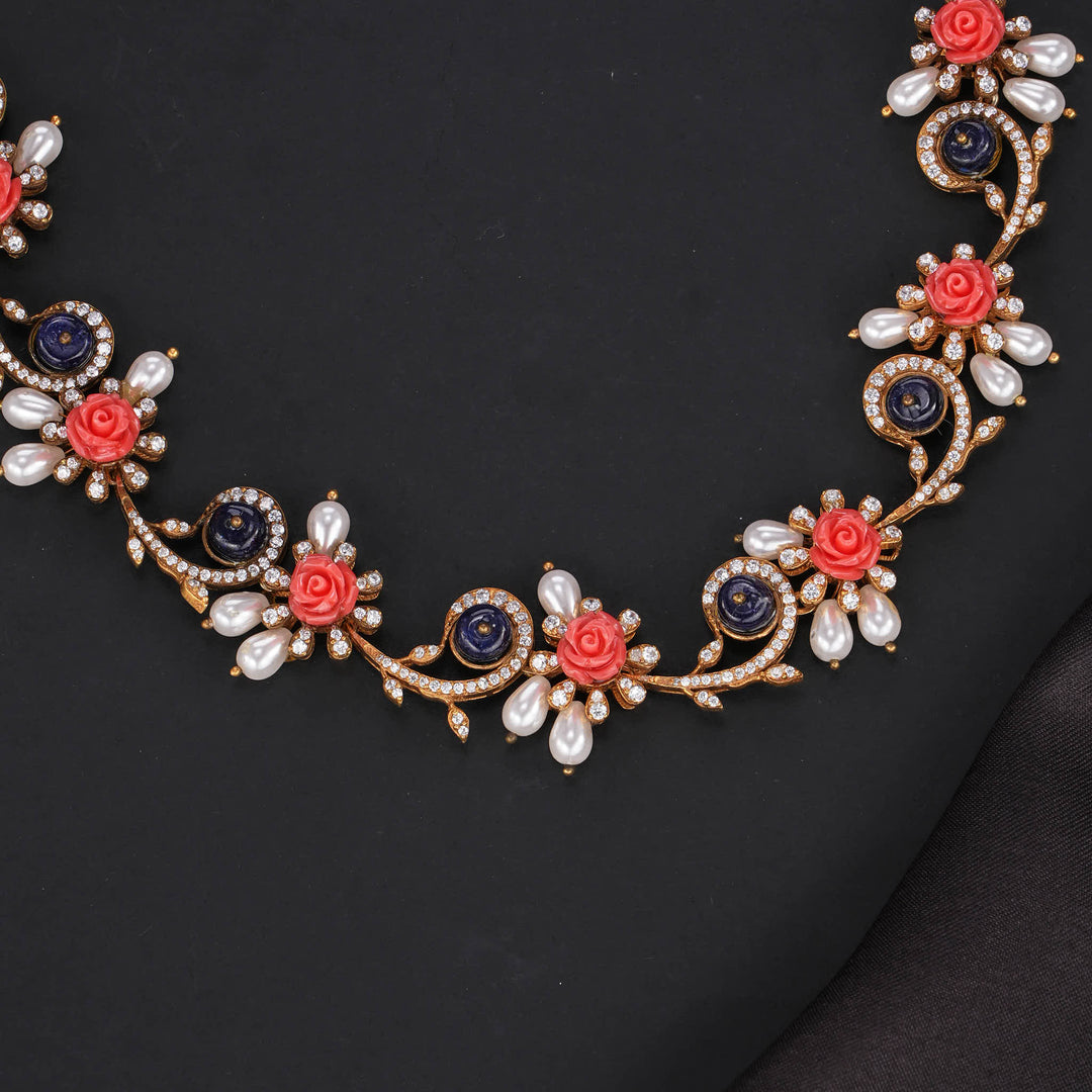 Dazzling Glow Victorian Short Necklace