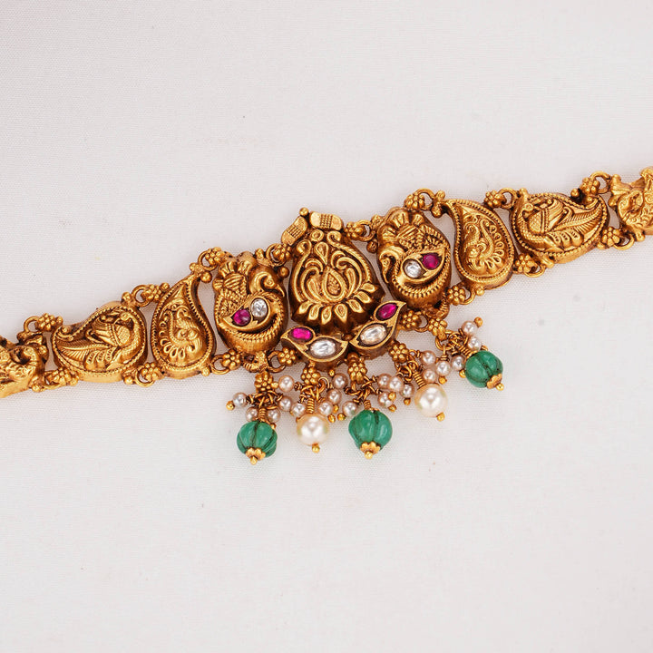 Thanisha  Nagas Choker