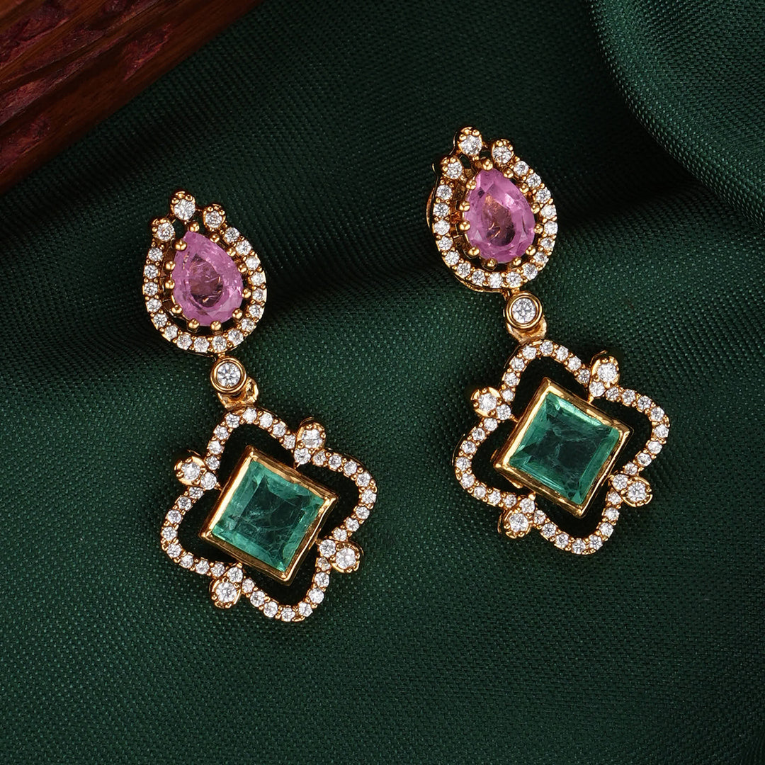 Glowing Charm Diamond Design Short Necklace Set