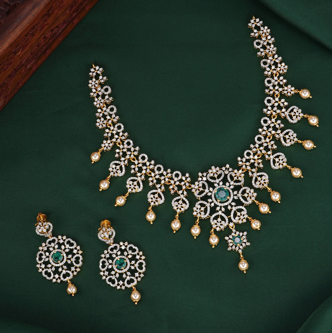 Dhiyaa Diamond Design Short Necklace Set