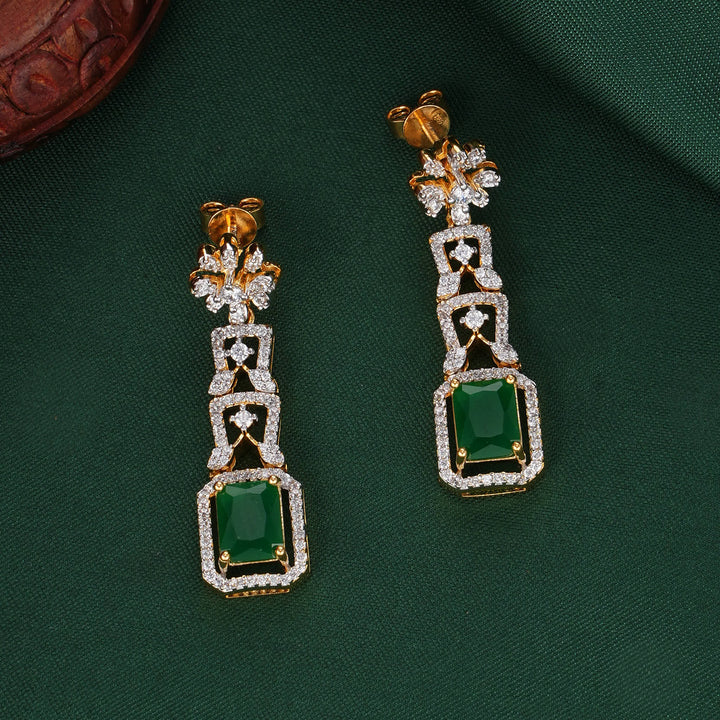 Attractive Diamond Design Short Necklace Set