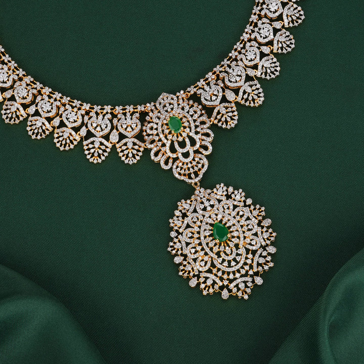 Luxurious Avikam Short Necklace