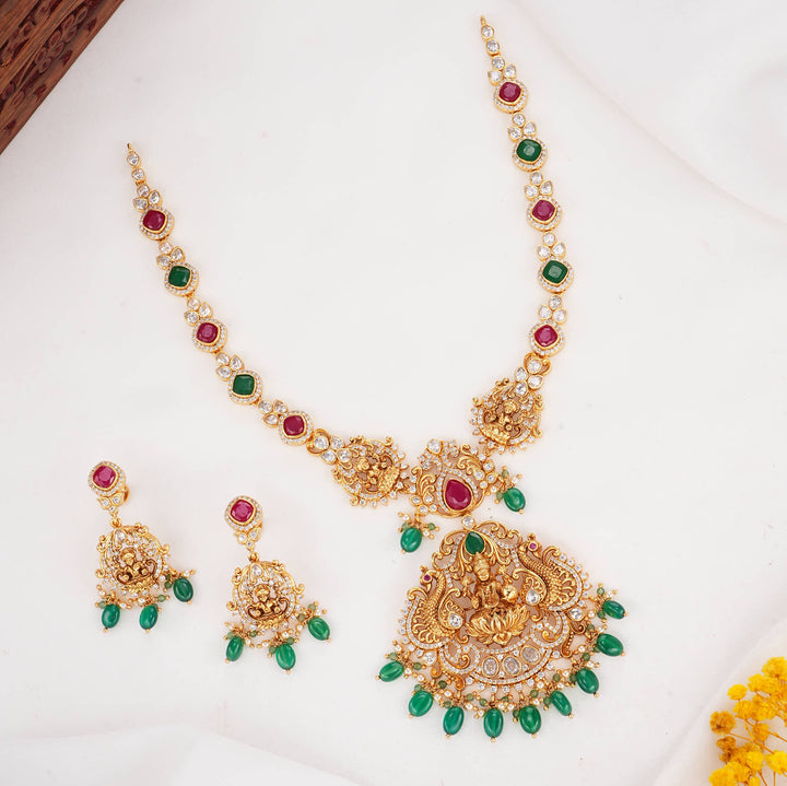 Divine Heritage Nagas Short Necklace Set