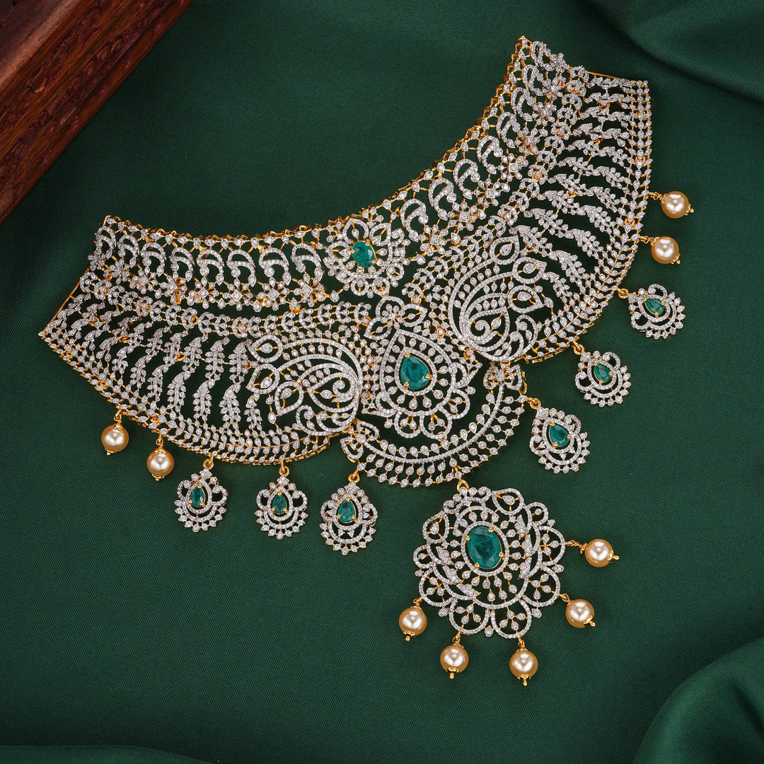 Marvelling Diamond Design Choker