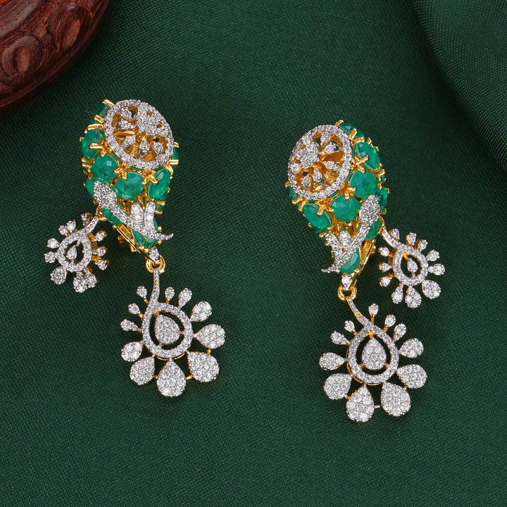 Luxury and classy Diamond Design Short Necklace Set