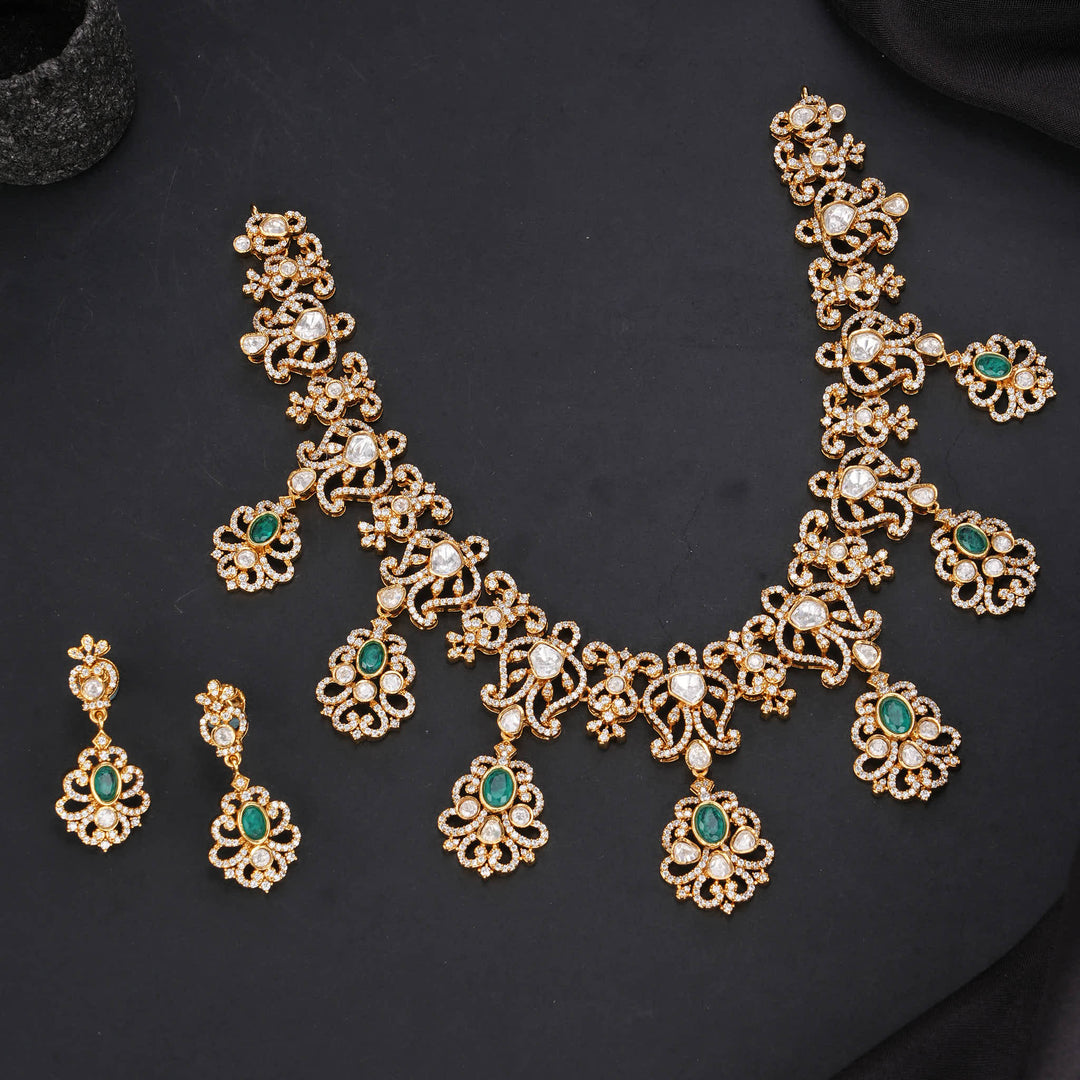 Aristocratic Victorian Short Necklace Set