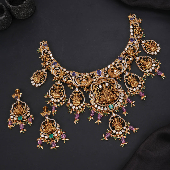Divine Adornment Victorian Short Necklace Set