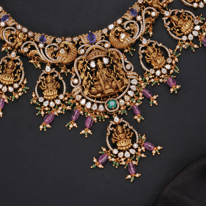 Divine Adornment Victorian Short Necklace Set