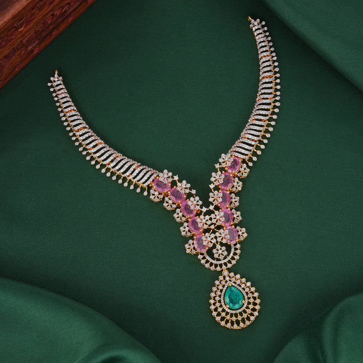 Luxurious Finish Avikam Short Necklace