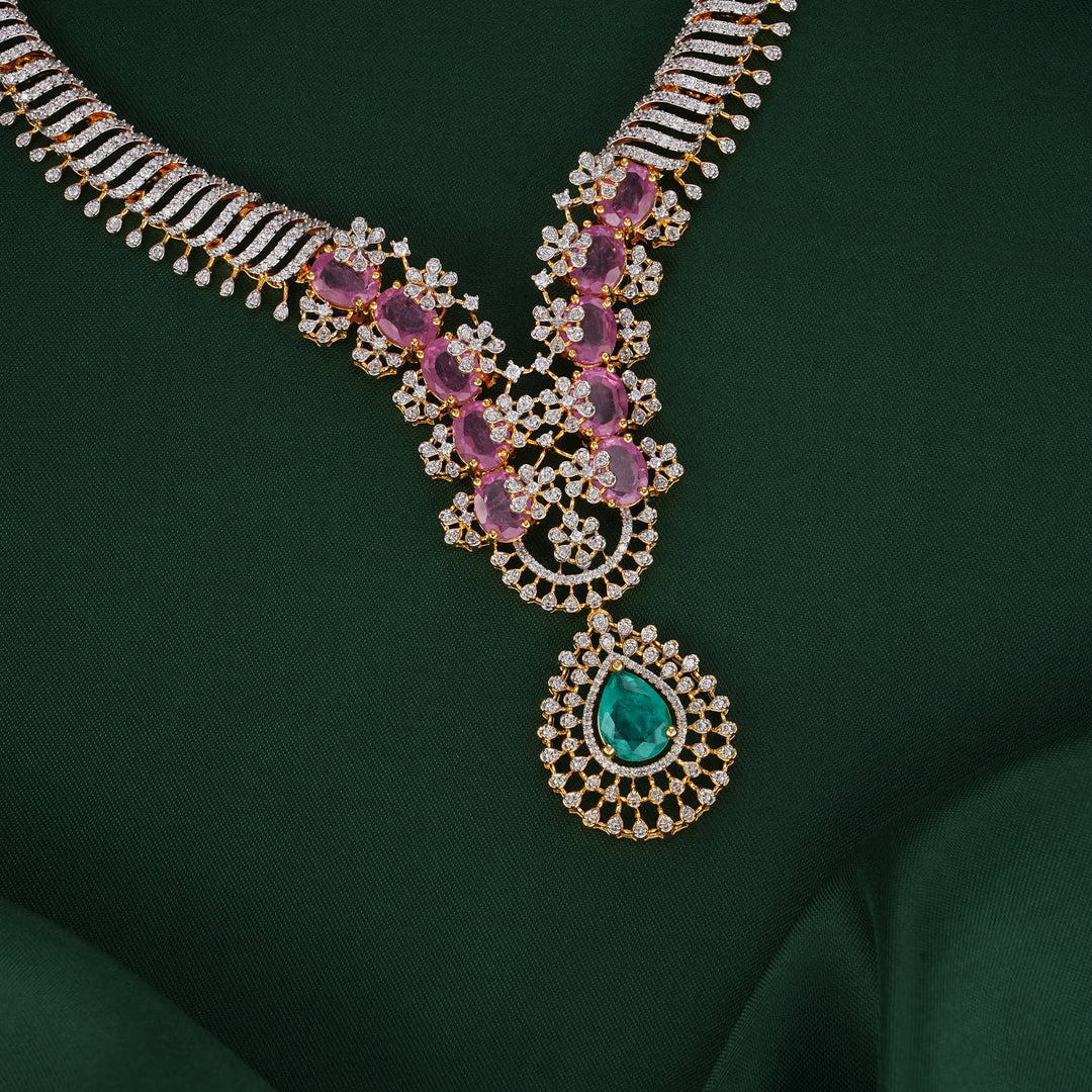 Luxurious Finish Avikam Short Necklace