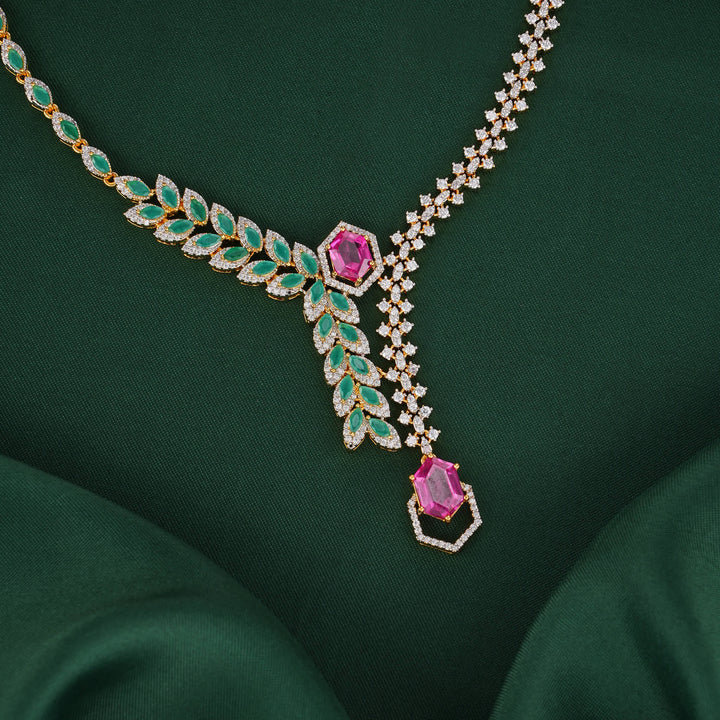 Amazing Avikam Short Necklace Set