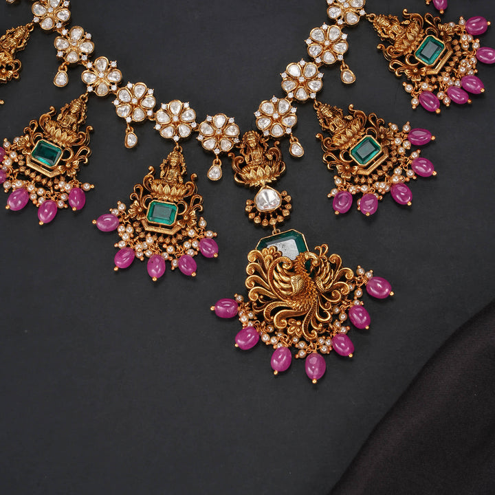 Dazzling Victorian Short Necklace Set