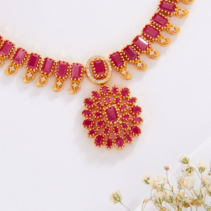 Spectacular Bloom Pakshi Short Necklace