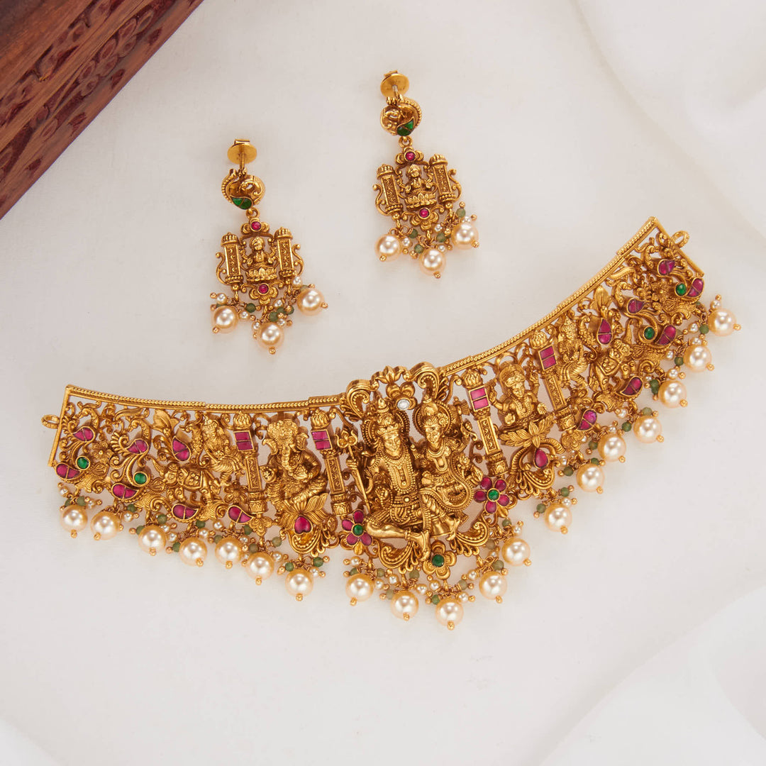 Dazzling Presence 3D Spl Choker Set