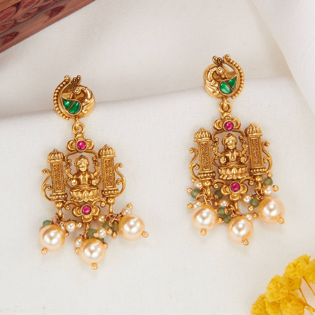 Dazzling Presence 3D Spl Choker Set