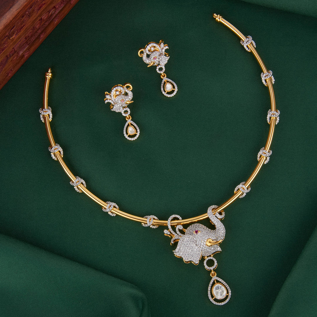 Trunk & Treasure Avikam Short Necklace Set