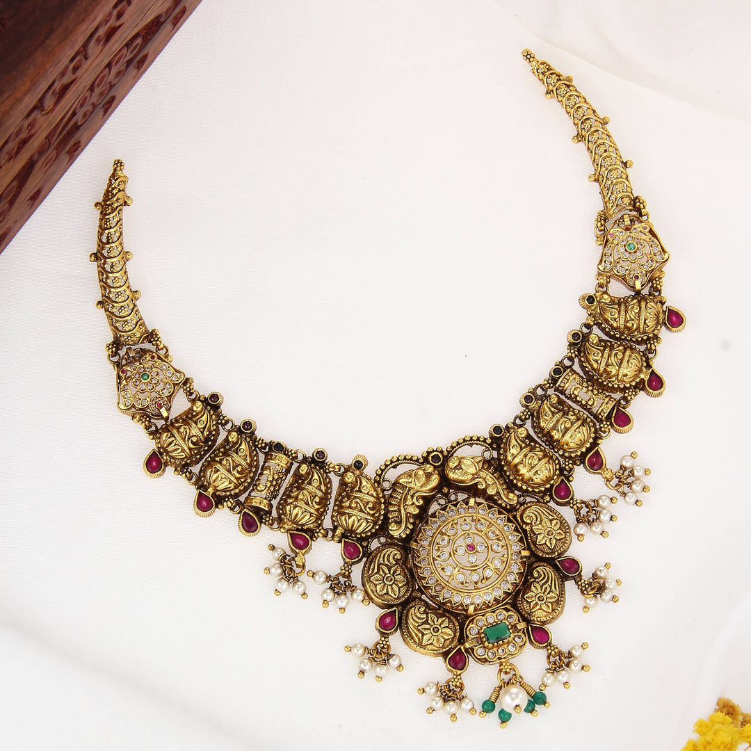 Sophisticated Art Nagas Short Necklace