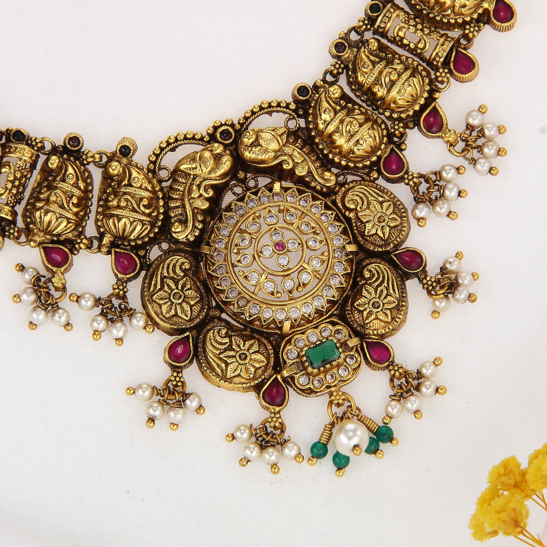 Sophisticated Art Nagas Short Necklace