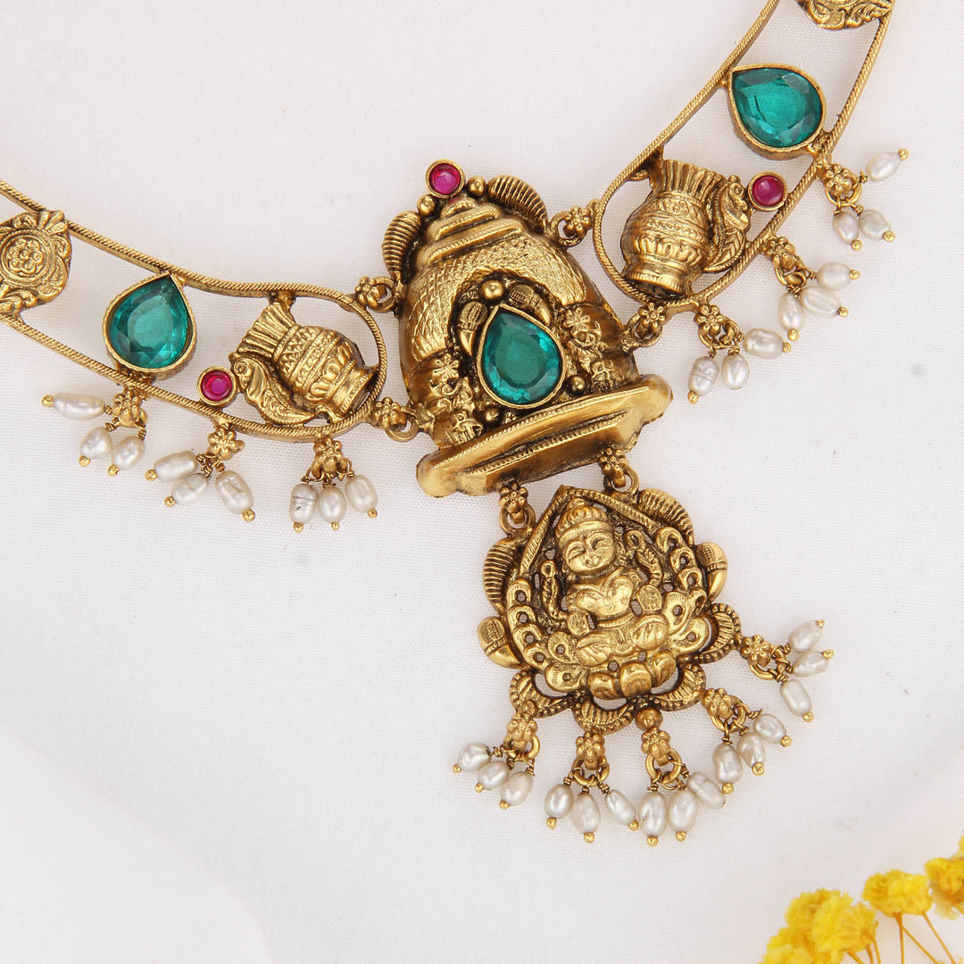Enchanting Grandeur Nagas Short Necklace
