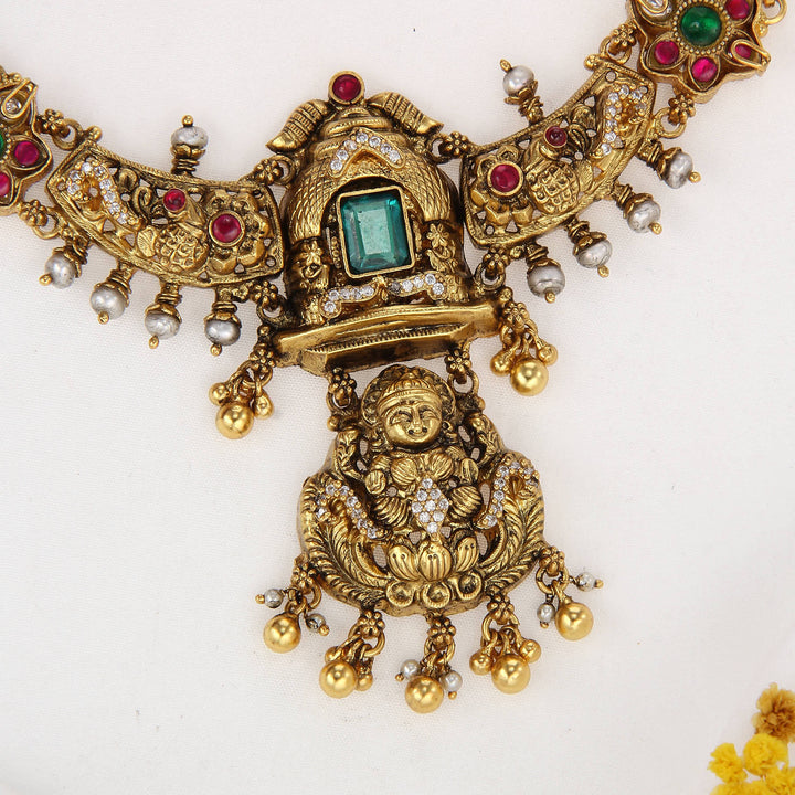 Aristocratic Nagas Short Necklace