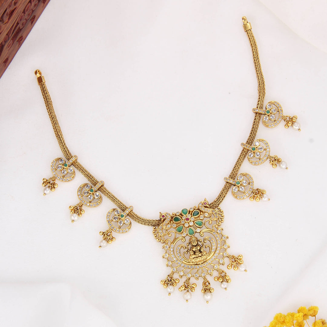 Gloriously Crafted Stone Short Necklace