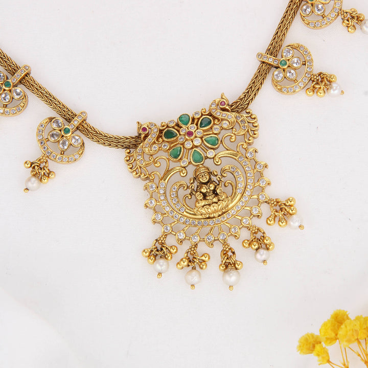 Gloriously Crafted Stone Short Necklace