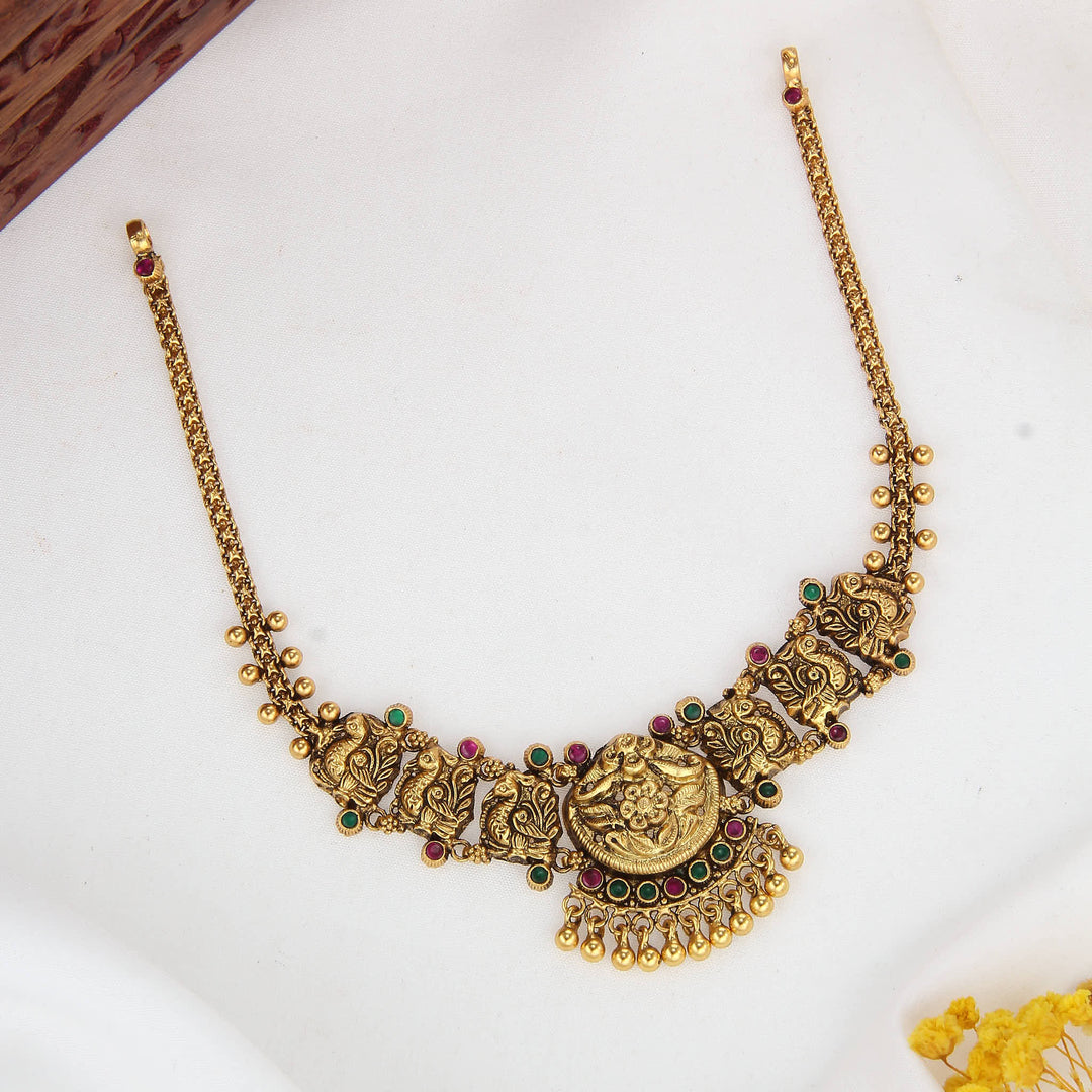 Aadhirai Nagas Short Necklace