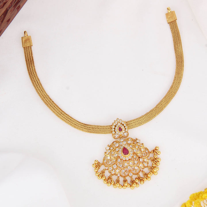 Magnanimous Stone Attigai Necklace