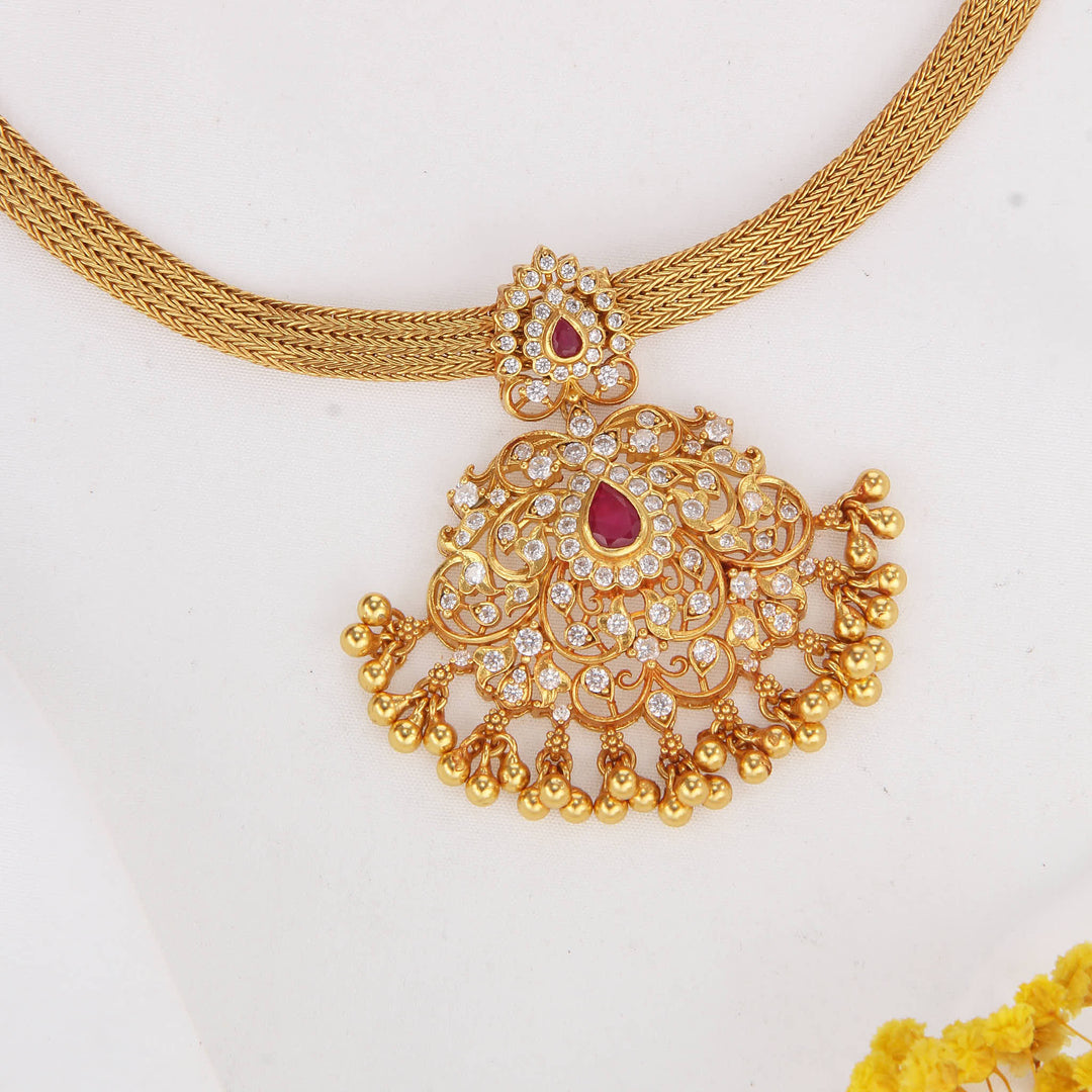 Magnanimous Stone Attigai Necklace