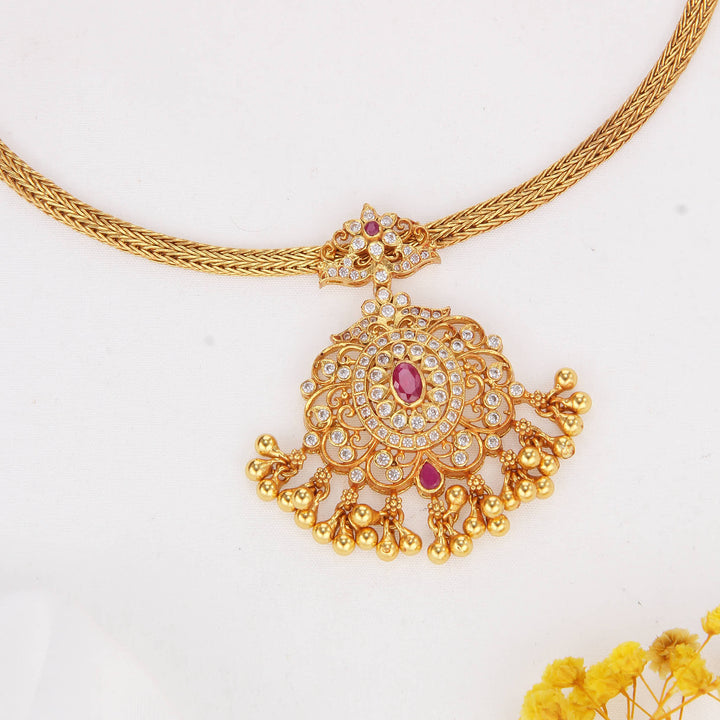 Exceptional Glow Stone Attigai Necklace