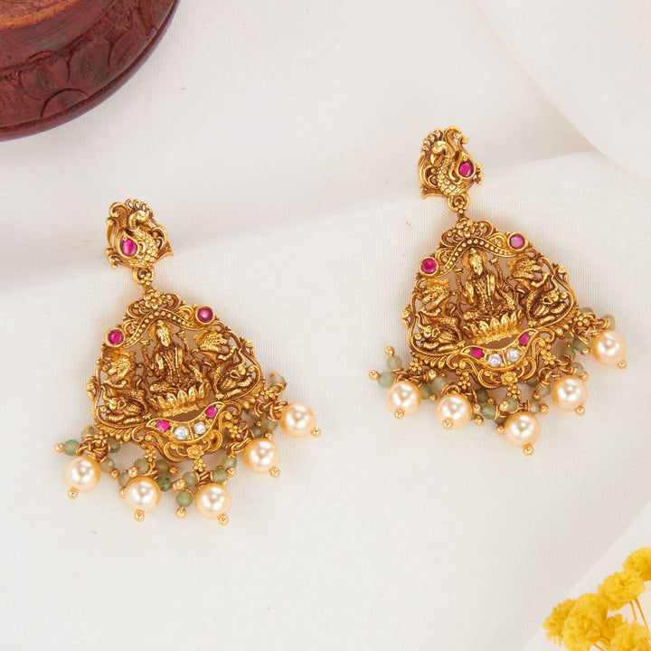 Divinely Revered 3D SPL Short Necklace Set