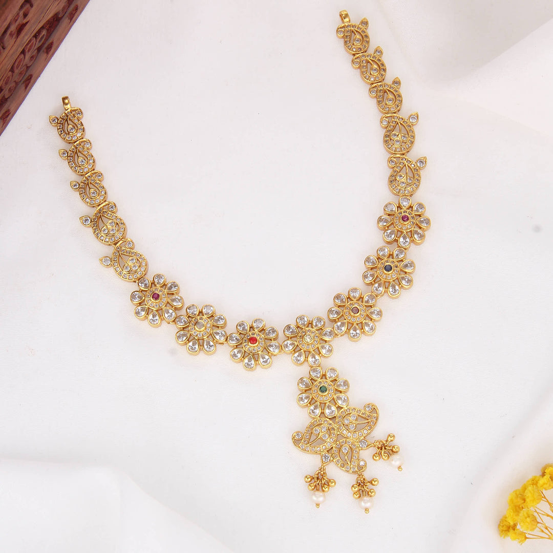 Magnificent Stone Short Necklace